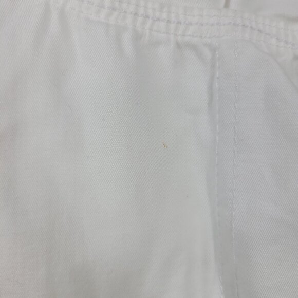 Gloria Vanderbilt Chino Bermuda Shorts Size 16 White Buckle Sideb Stretch Waist - Picture 5 of 9